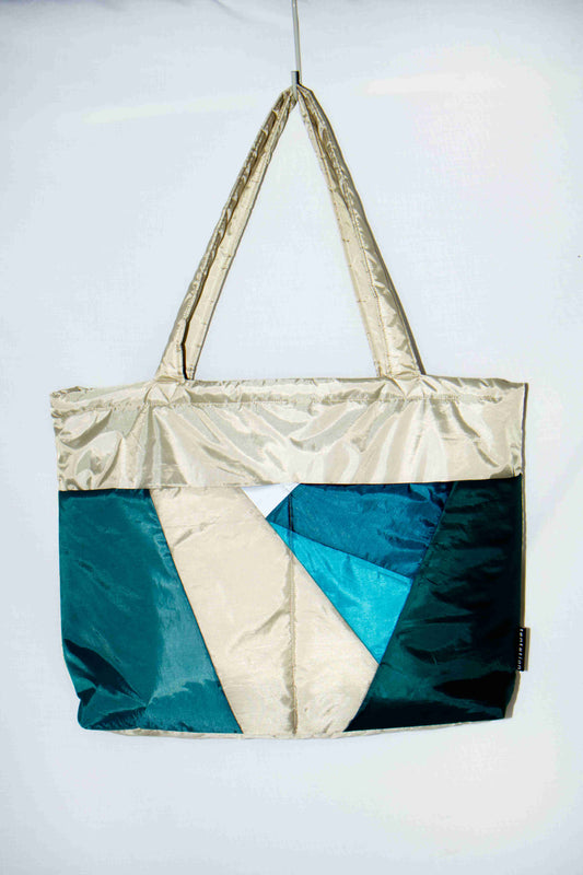 fluffy puffy shopper XL chaotic patch